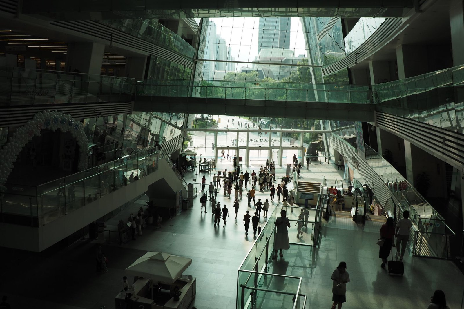 Shopping mall atrium