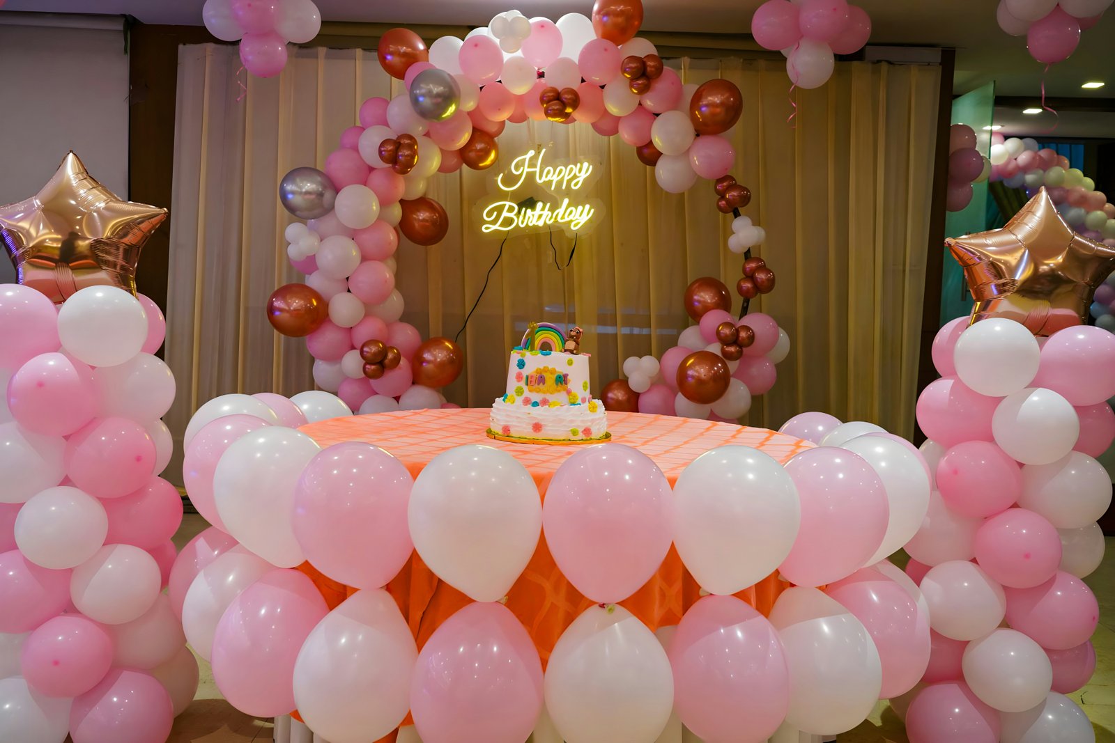 Balloon arch