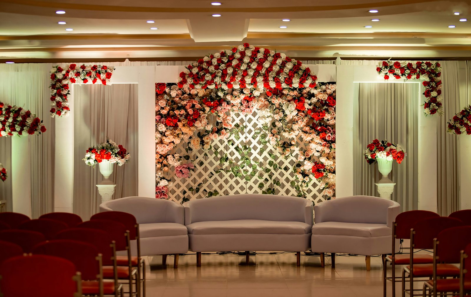 Banquet rose wall
